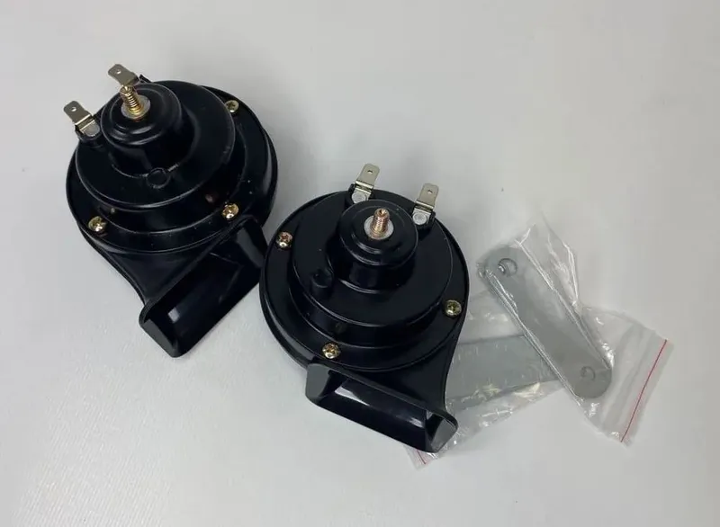 Авто звуковой сигнал BSEOCH BS-138-02 ( GEM/SP) универсал, 12V, 3.5A, 3 Авто звуковой сигнал BSEOCH BS-138-02 ( GEM/SP) универсал, 12V, 3.5A, 3