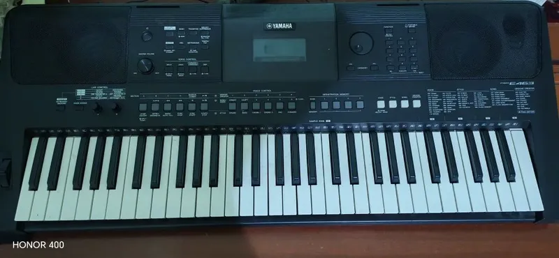 Синтезатор Yamaha e463 почти новый 2 Синтезатор Yamaha e463 почти новый 2