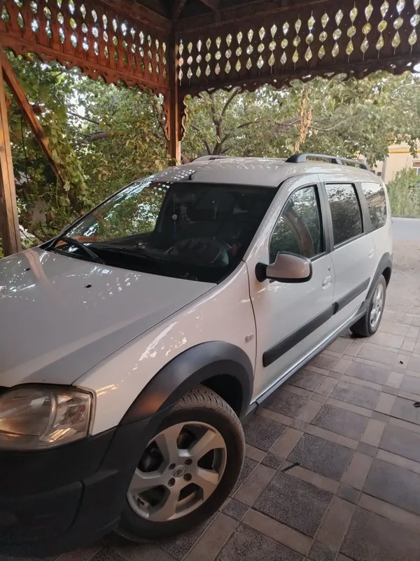 Lada largus cross 2