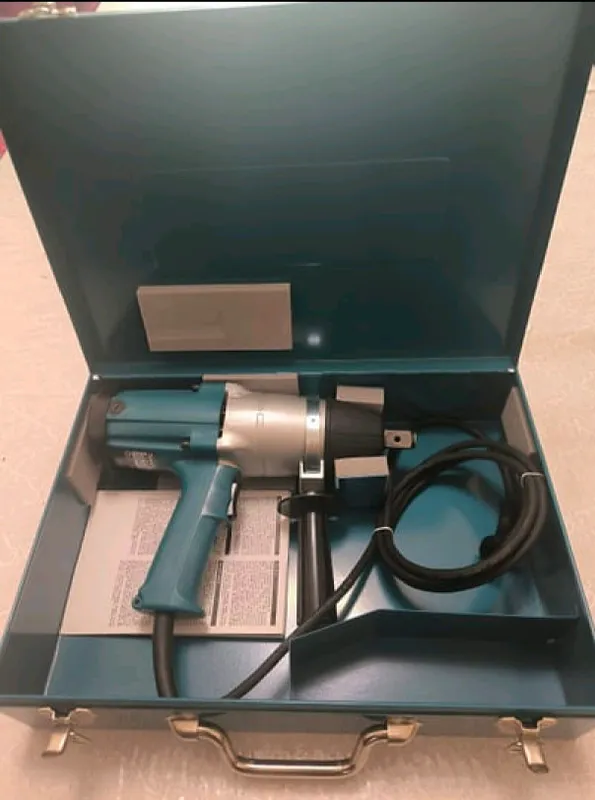 Ударный гайковёрт MAKITA 6906 3 Ударный гайковёрт MAKITA 6906 3