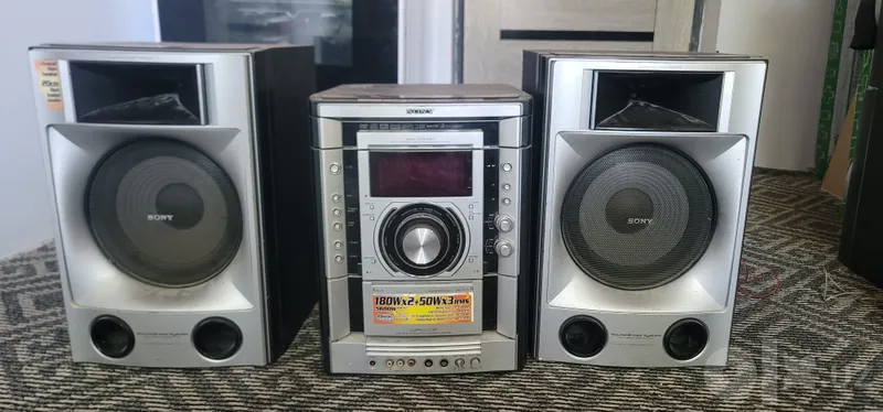 Sony muzikalni sentir 5600wt 1 Sony muzikalni sentir 5600wt 1
