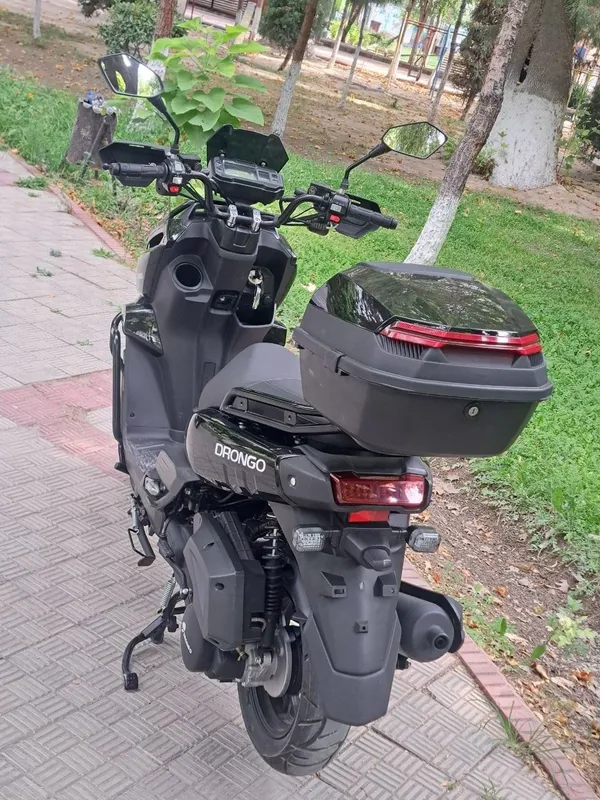 Продаётся фирменный танк 5