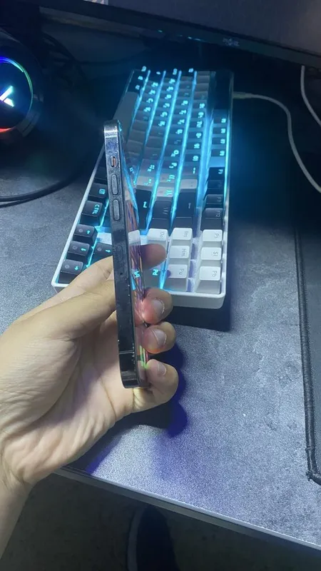 Iphone 14 pro sotiladi 4