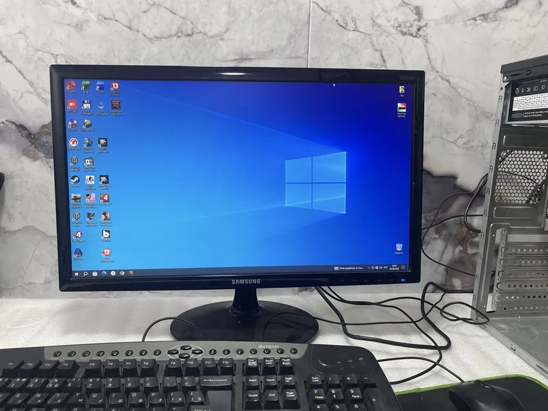 Immer 22 dyuym monitor 1
