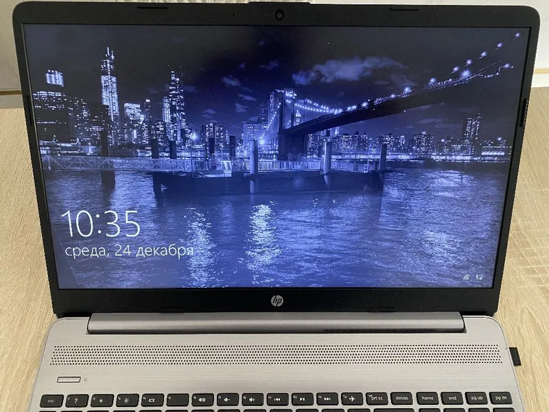 HP CORE i5 256 GB SSD 3 HP CORE i5 256 GB SSD 3