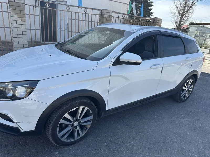 2019 Lada Vesta Sw Cross 1.8 — фото 1