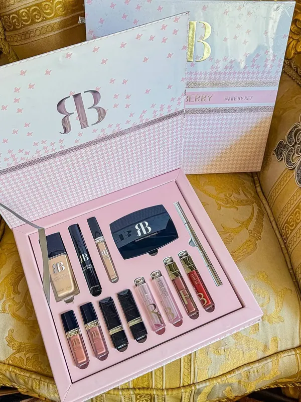 Набор для макияжа Roseberry 1