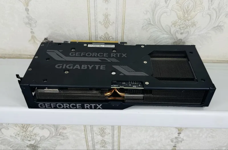Gigabyte GeForce RTX 4070Ti Windforce OC 12 Gb, GDDR6X, 192 бит — фото 1