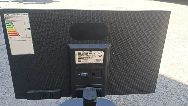 Monitor va printer tekinga 8 Monitor va printer tekinga 8