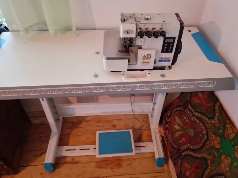 JJAKU JK GT2-4 sanoat 4 ipli overlok.Yangi xali 2 JJAKU JK GT2-4 sanoat 4 ipli overlok.Yangi xali 2
