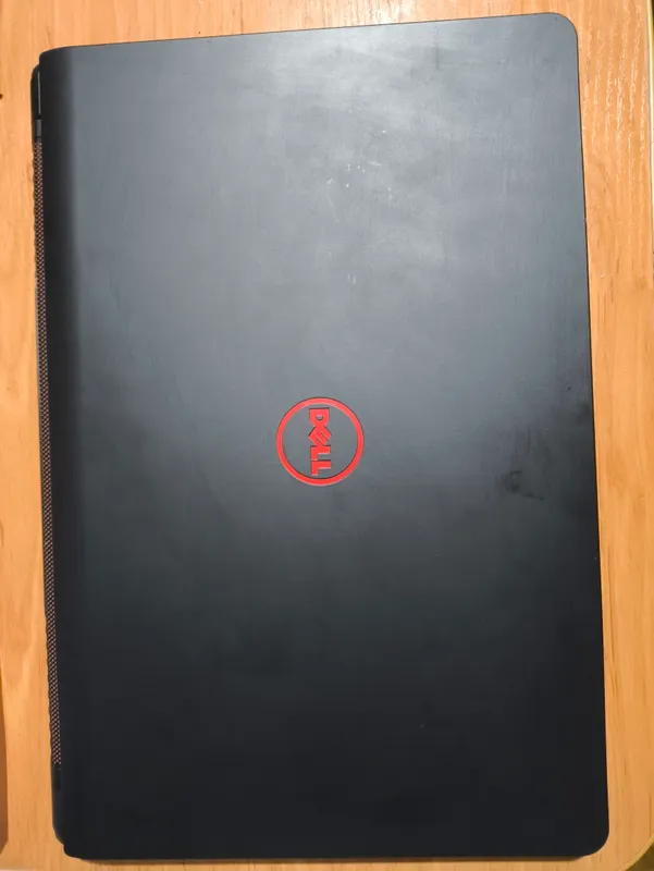 Dell Inspiron 15 5577 I5-7300HQ GTX1050 16гб 512гб 3
