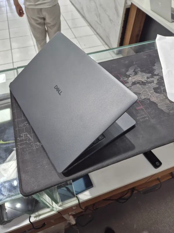 Dell pro 15 essentional 5