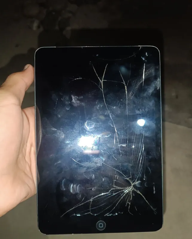 Ipad mini ekran ishlamaydi 1 Ipad mini ekran ishlamaydi 1