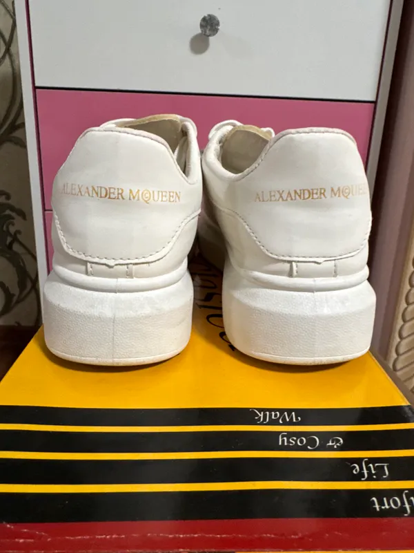 Кроссовки Alexander McQueen для женщин и девочек 2