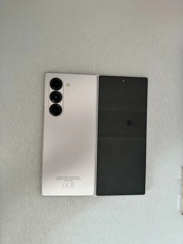 Samsung Z Fold 6 12/256 GB 7