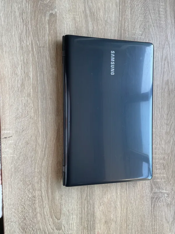 Ноутбук Samsung 4