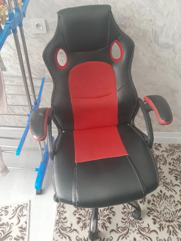 Кресло б/у 250000