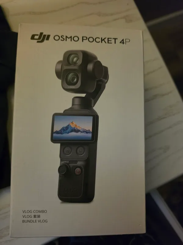 DJI Osmo Pocket 4 P Vlog Combo 2