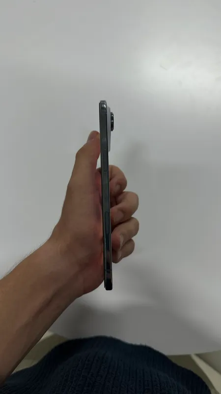 iPhone 17 Air 6