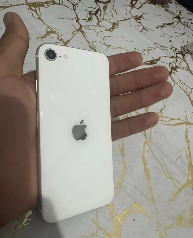 iPhone SE 2020 (2-е поколение) 6 iPhone SE 2020 (2-е поколение) 6