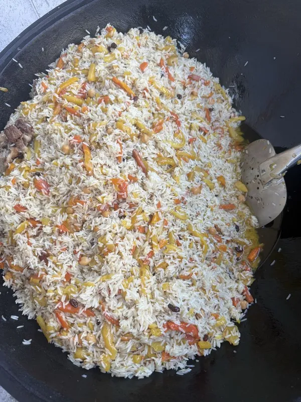 Qurilish korxonalarga ovqat yetkazib berish hizmati Katering