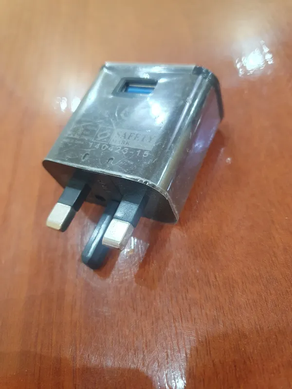 Мощный USB-зарядный адаптер — по низкой цене 3 Мощный USB-зарядный адаптер — по низкой цене 3