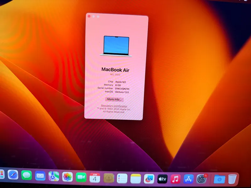 MacBook Air 13" M2 8/256GB Gold — фото 3