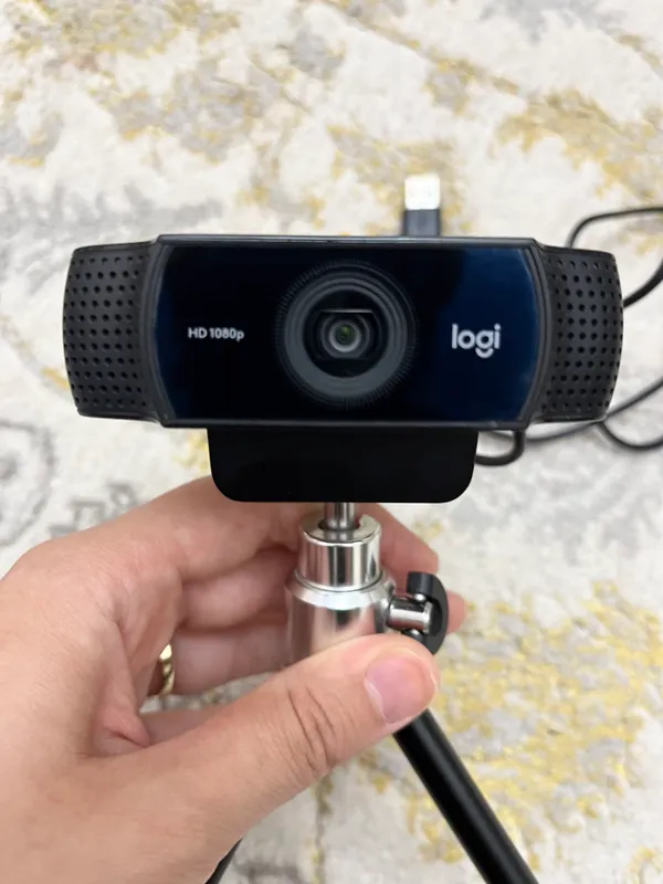 Веб камера Logi HD1080 Как новая 2