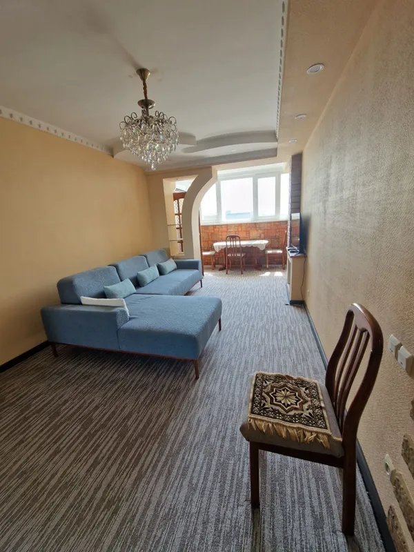 Продаётся 3-комнатная квартира, 70 м², Мирабадский район (ориентир: магазин «Жемчуг»), с ремонтом 3