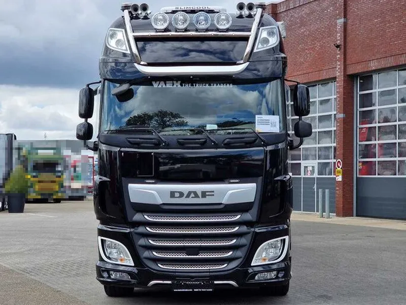 Тентованный грузовик DAF XF 480 SSC 6x2 2