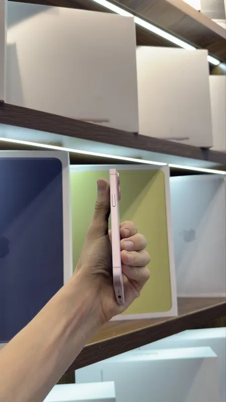 iphone 15 pink naxtka 4