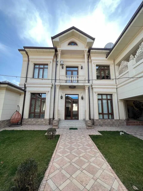 Yakkassaroyda Evrodom sotiladi\Abdullo Kahhor mahalla\