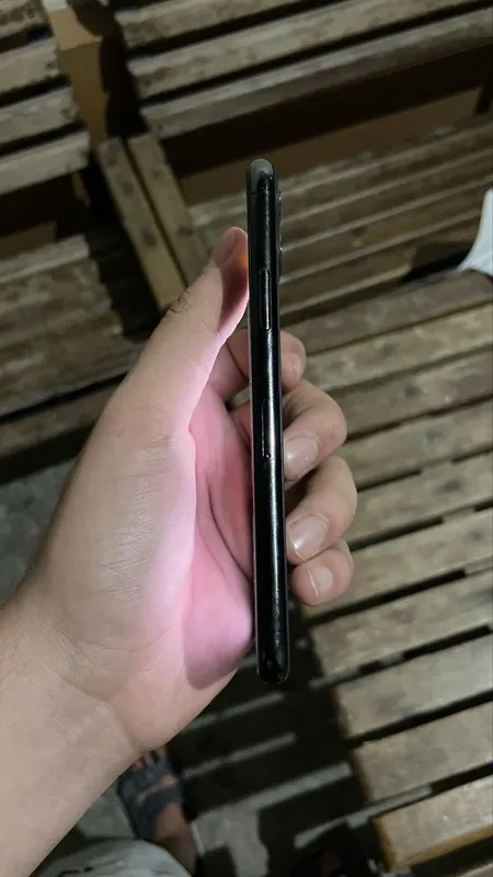 Iphone 11 pro yaxshi holatda 3