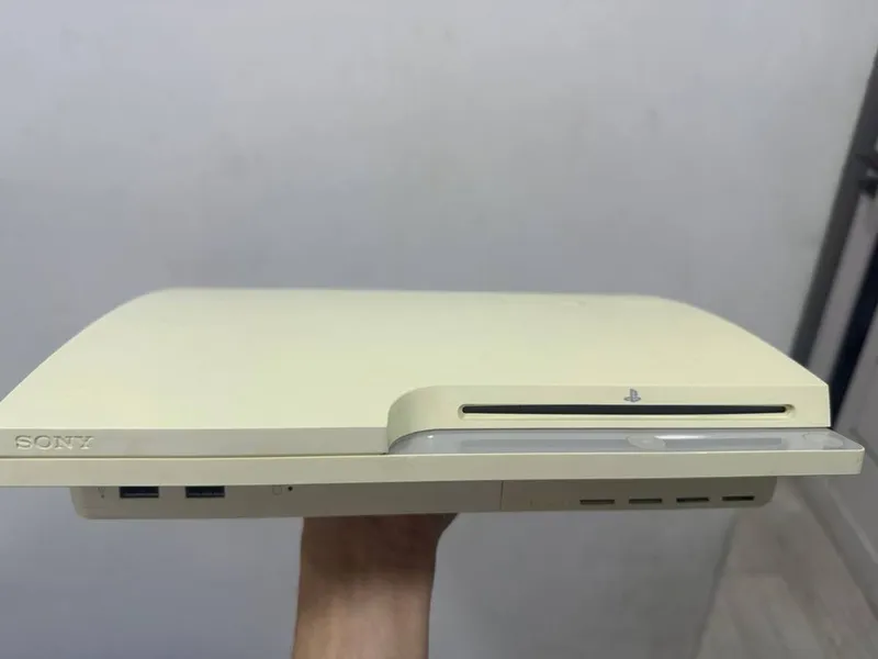 PlayStation 3slim/260gb 2 ta pult — фото 1