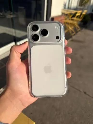 Срочно iphone 17pro 256 silver 3 Срочно iphone 17pro 256 silver 3