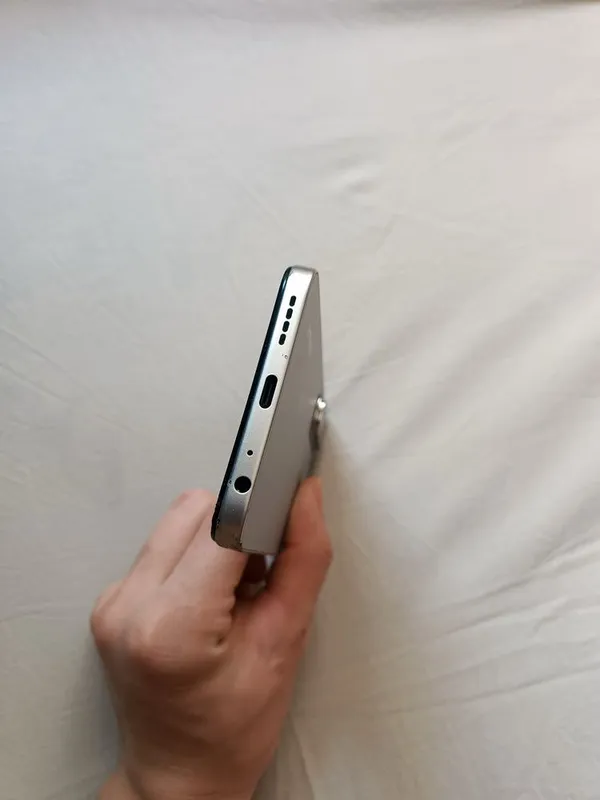 Infinix hot 60i без коробки 6