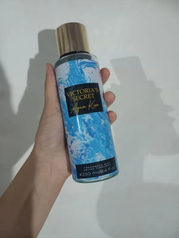 Victoria Secret Aqua Kiss atiri