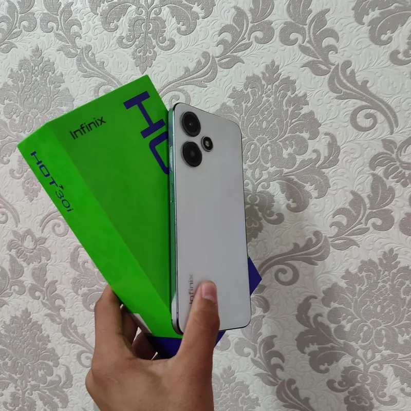 Infinix Hot 30i 128Gb Ram 8+8 Gb — фото 1
