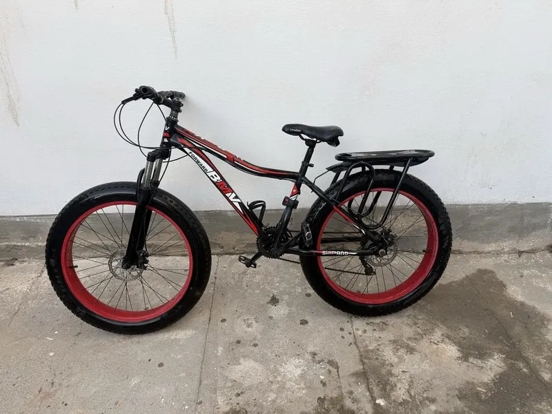 Velosiped 1 tasi yaxshi 2-si sal turb qolgan 2 lasi ham yuradi yangi 1 Velosiped 1 tasi yaxshi 2-si sal turb qolgan 2 lasi ham yuradi yangi 1