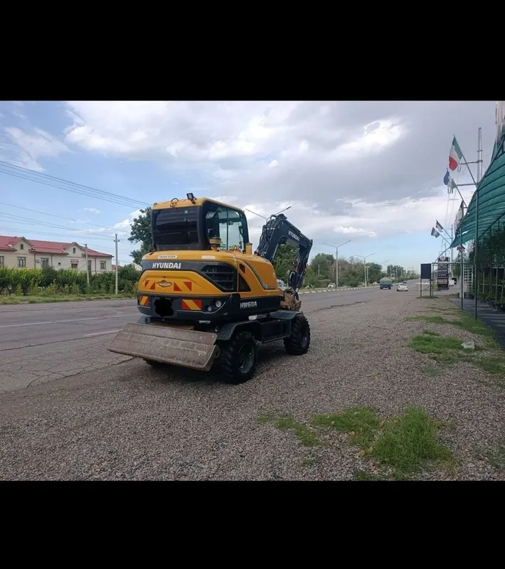 Hyundai HW 60A mini ekskavator sotiladi Mini ekskavator sotiladi 5