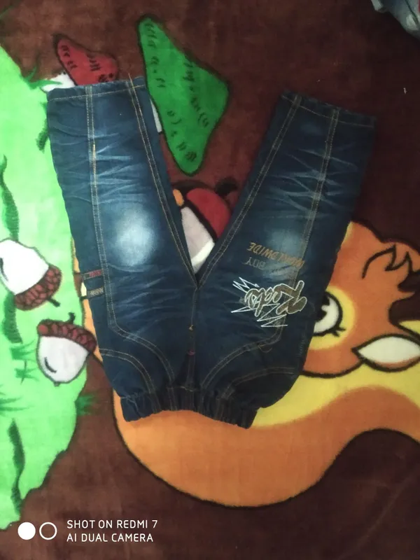4, 5, 6 yoshli o‘g‘il bolalar uchun shimlar, yaxshi holatda, tukli va tuk-sizlari bor 6 4, 5, 6 yoshli o‘g‘il bolalar uchun shimlar, yaxshi holatda, tukli va tuk-sizlari bor 6