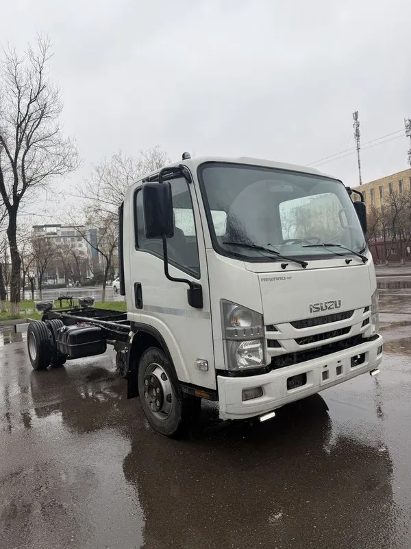 Isuzu NPR75K 2026 йил янги без пробег тайёр салондан чиккан