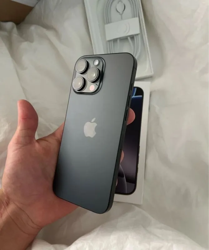 Продаётся iPhone 16 Pro Max 4