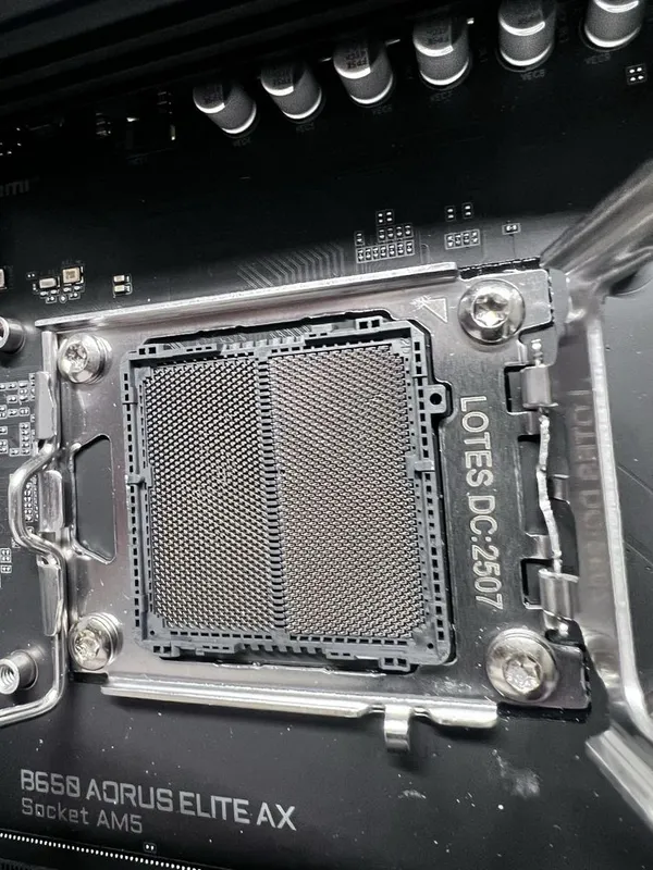 Gigabyte z790 aorus elite B650 aorus elite ax — фото 5 Gigabyte z790 aorus elite B650 aorus elite ax — фото 5