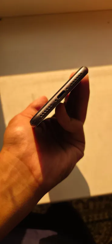 iPhone 8 sim oqimidi 6