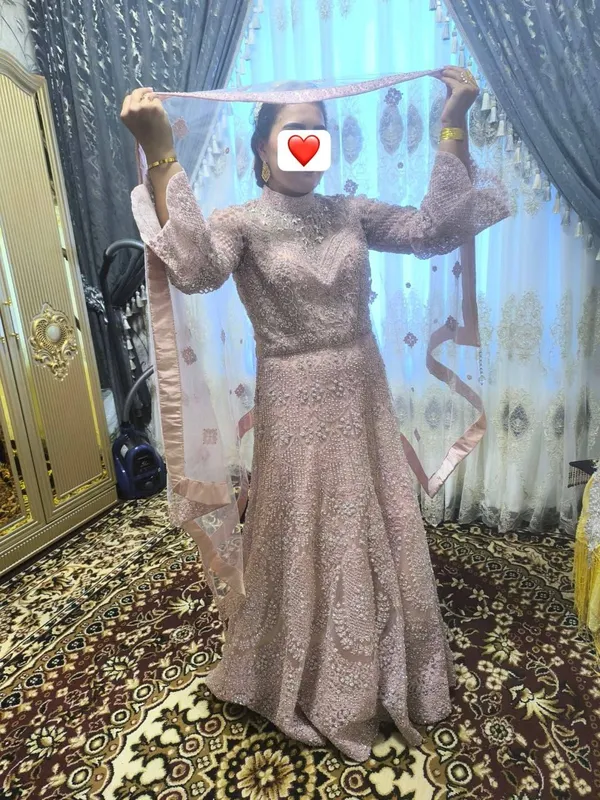 Kelin uchun vecherni kuylak
