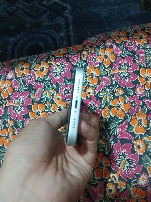 Iphone xr 17 pro 128gb 17pro korpus taqilgan 5 Iphone xr 17 pro 128gb 17pro korpus taqilgan 5
