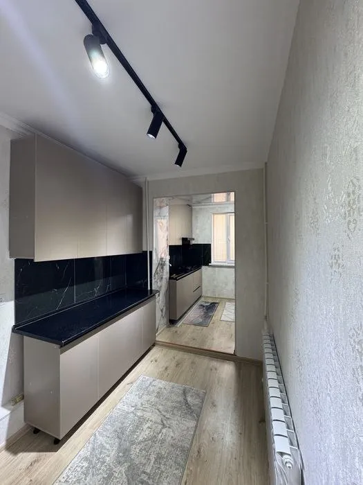 3-комн квартира, 63 м², 3/4 этаж 7
