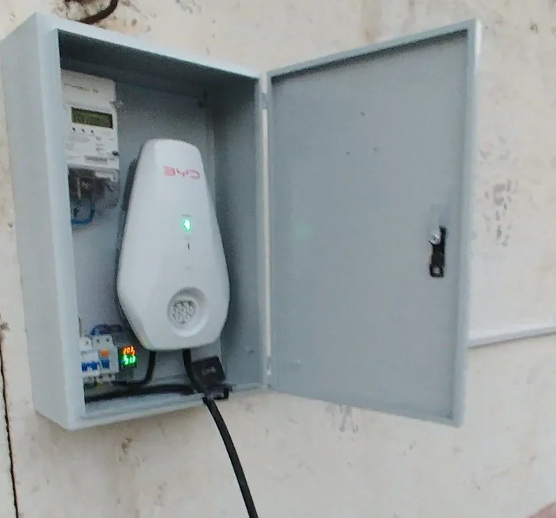 установка зарядной станции для электромобилей.. 7kw 3kw stansiya — фото 2