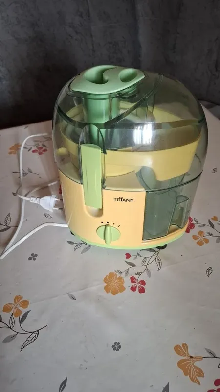 Продаю соковыжималку Tiffani 1
